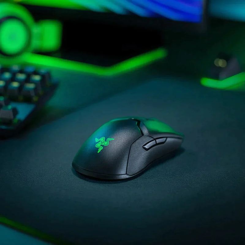 Razer Viper Ultimate Hyperspeed Sem Fio + Base de carregamento RGB Sensor óptico 20K DPI