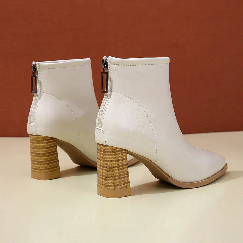 Bota Feminina Lolla - comemore